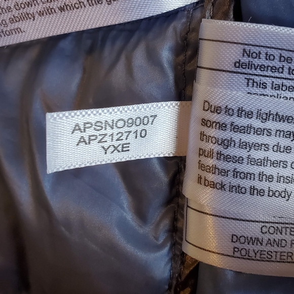 Andrew Marc Lightweight Down Puffer Coat - Picture 12 of 13